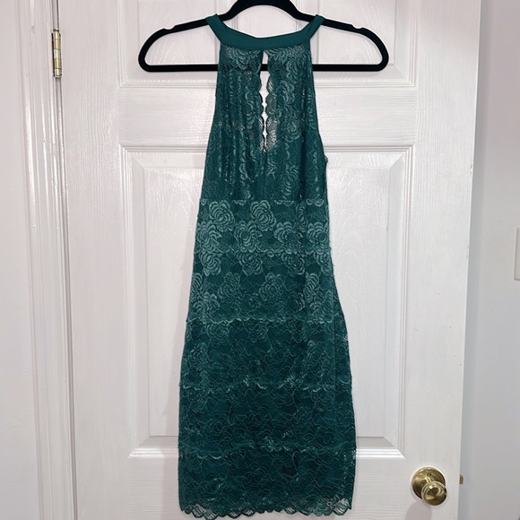 Guess Lace Peek-a-Boo Dress in Emerald Green size Medium - Picture 1 of 4